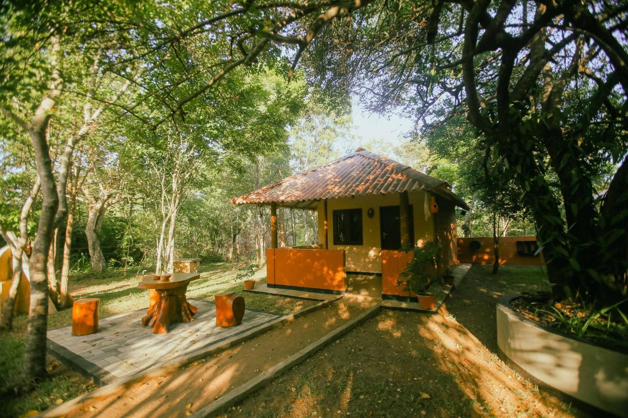 Niyagala Lodge Сигирия Экстерьер фото
